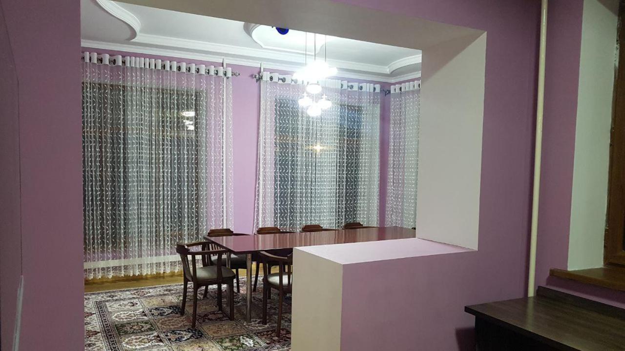Tomaris Hotel Nukus Eksteriør billede