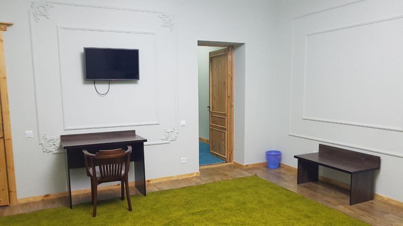 Tomaris Hotel Nukus Eksteriør billede