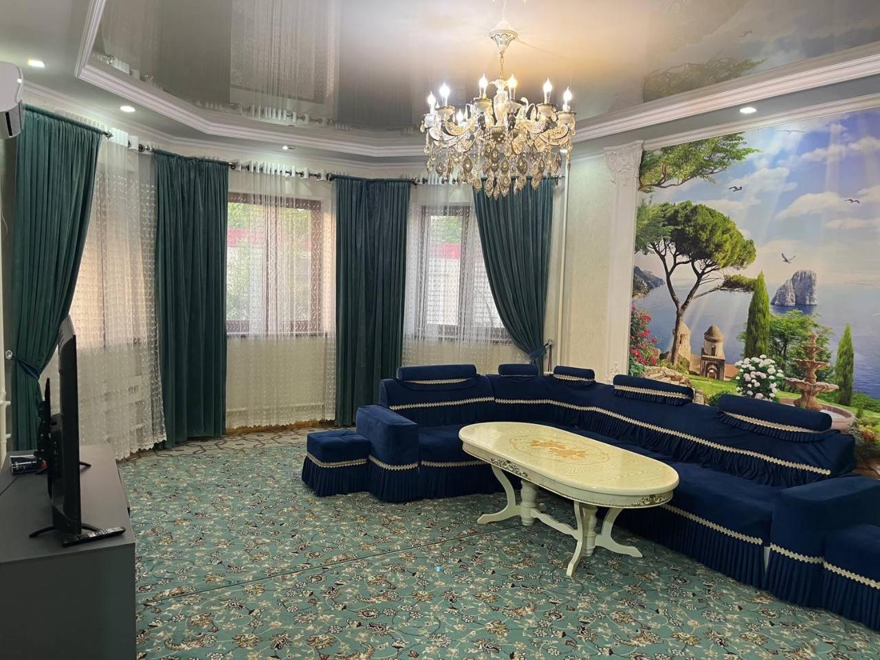 Tomaris Hotel Nukus Eksteriør billede