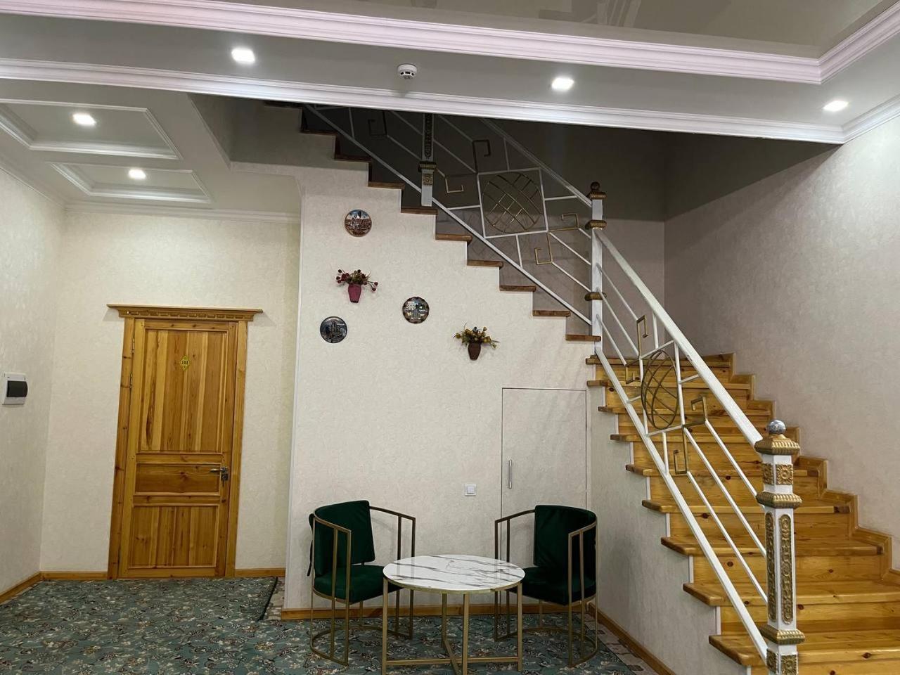 Tomaris Hotel Nukus Eksteriør billede
